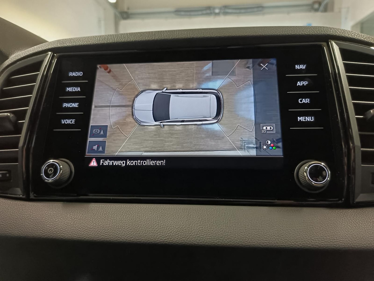 SUV Skoda Karoq Sportline 2,0 TDI DSG 4x4*AHK*PSD*STD.HZG*: picture 16 SUV Skoda Karoq Sportline 2,0 TDI DSG 4x4*AHK*PSD*STD.HZG*: picture 16