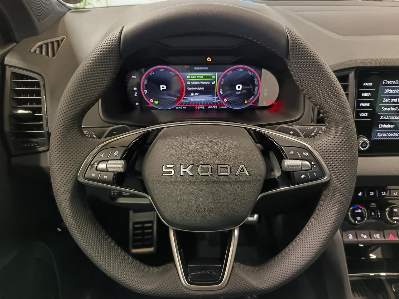 SUV Skoda Karoq Sportline 2,0 TDI DSG 4x4*AHK*PSD*STD.HZG*: picture 8 SUV Skoda Karoq Sportline 2,0 TDI DSG 4x4*AHK*PSD*STD.HZG*: picture 8