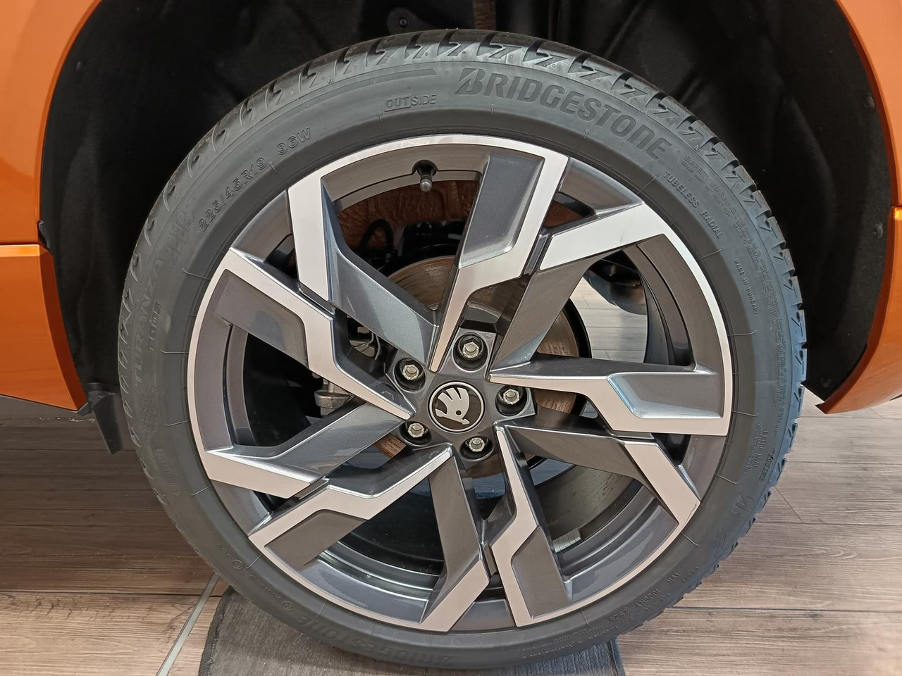 SUV Skoda Karoq Sportline 2,0 TDI DSG 4x4*AHK*PSD*STD.HZG*: picture 25 SUV Skoda Karoq Sportline 2,0 TDI DSG 4x4*AHK*PSD*STD.HZG*: picture 25