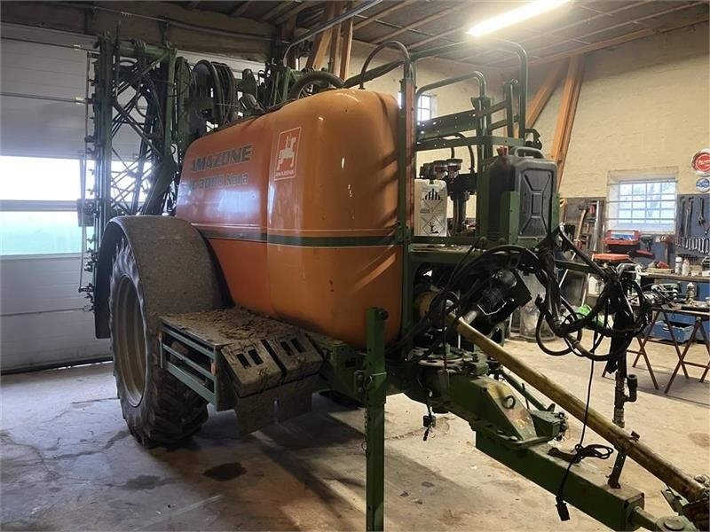 Amazone UG 3000 Nova 28m - Trailed sprayer: picture 2 Amazone UG 3000 Nova 28m - Trailed sprayer: picture 2