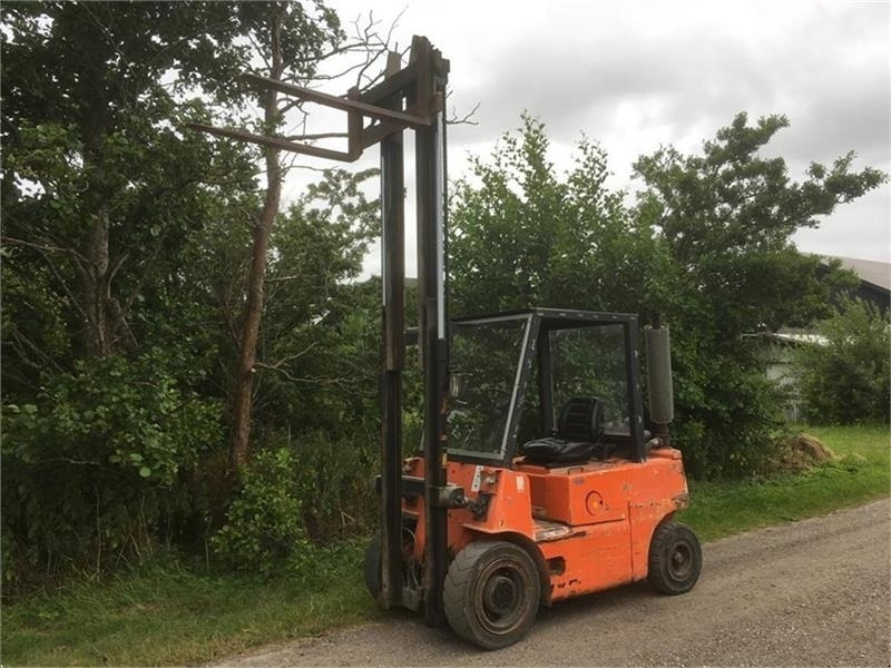 Dantruck 2504 dieseltruck - Diesel forklift: picture 3 Dantruck 2504 dieseltruck - Diesel forklift: picture 3