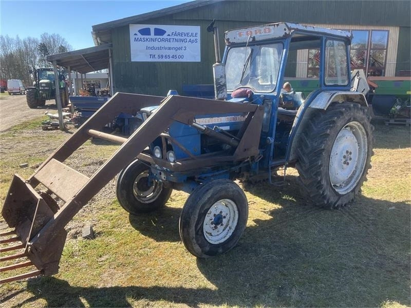 Ford 4000 Med frontlæsser - Farm tractor: picture 1 Ford 4000 Med frontlæsser - Farm tractor: picture 1