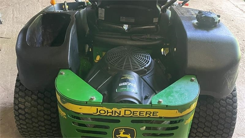 John Deere Z645 Zero turn - Garden mower: picture 4 John Deere Z645 Zero turn - Garden mower: picture 4