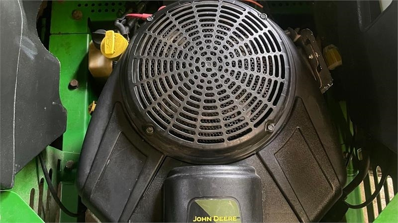 John Deere Z645 Zero turn - Garden mower: picture 5 John Deere Z645 Zero turn - Garden mower: picture 5