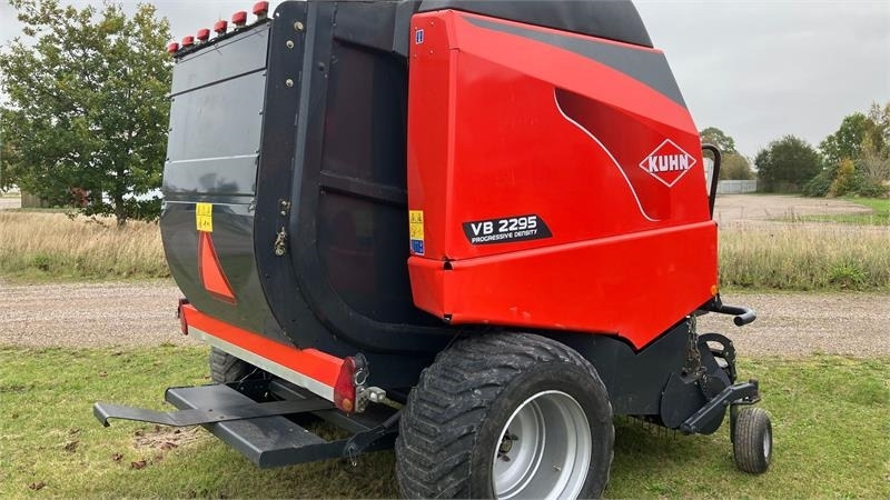 Kuhn VB 2295 - Round baler: picture 4 Kuhn VB 2295 - Round baler: picture 4