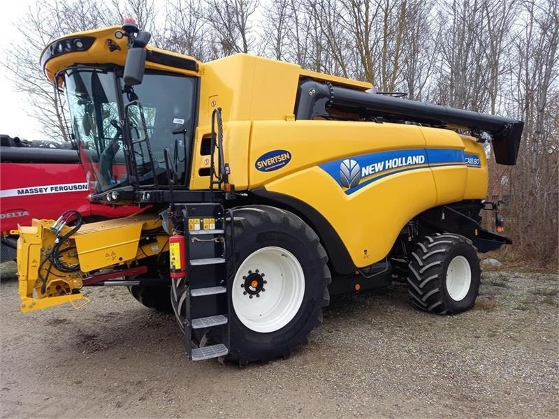 New Holland CX8.80 SLH med 25 fods Varifeed - Combine harvester: picture 1 New Holland CX8.80 SLH med 25 fods Varifeed - Combine harvester: picture 1