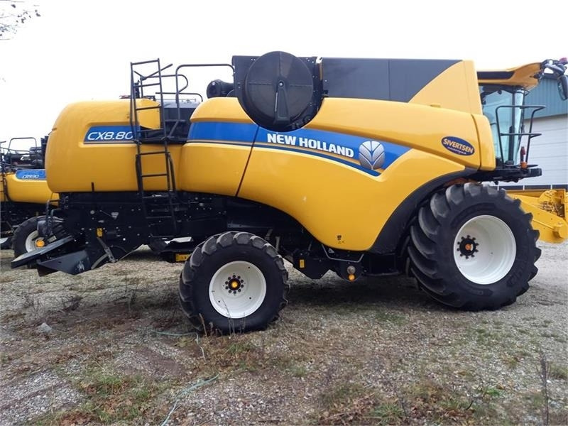 New Holland CX8.80 SLH med 25 fods Varifeed - Combine harvester: picture 3 New Holland CX8.80 SLH med 25 fods Varifeed - Combine harvester: picture 3