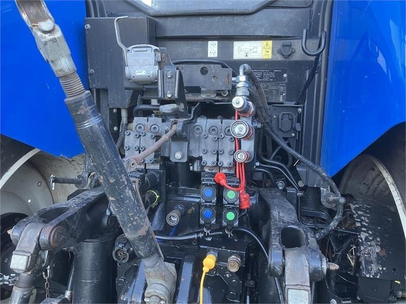 New Holland T7.270 AUTO COMMAND - Farm tractor: picture 5 New Holland T7.270 AUTO COMMAND - Farm tractor: picture 5