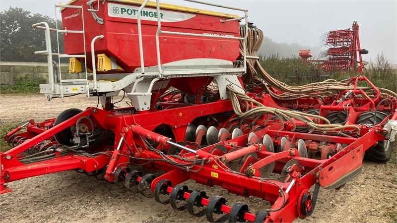 Pöttinger Terrasem C6 Fertilizer - Seed drill: picture 1 Pöttinger Terrasem C6 Fertilizer - Seed drill: picture 1