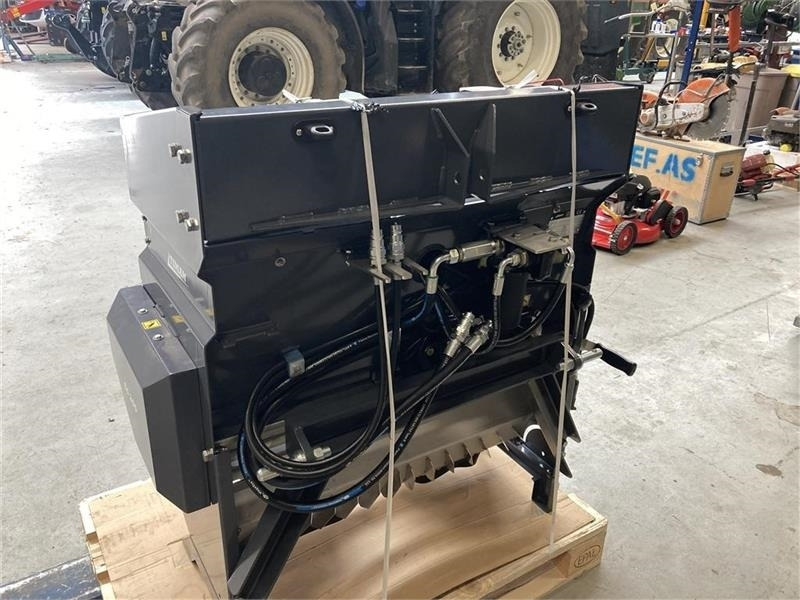 Timan CS-200 Combi spreder til traktor 300 liter - Sand/ Salt spreader for Municipal/ Special vehicle: picture 2 Timan CS-200 Combi spreder til traktor 300 liter - Sand/ Salt spreader for Municipal/ Special vehicle: picture 2