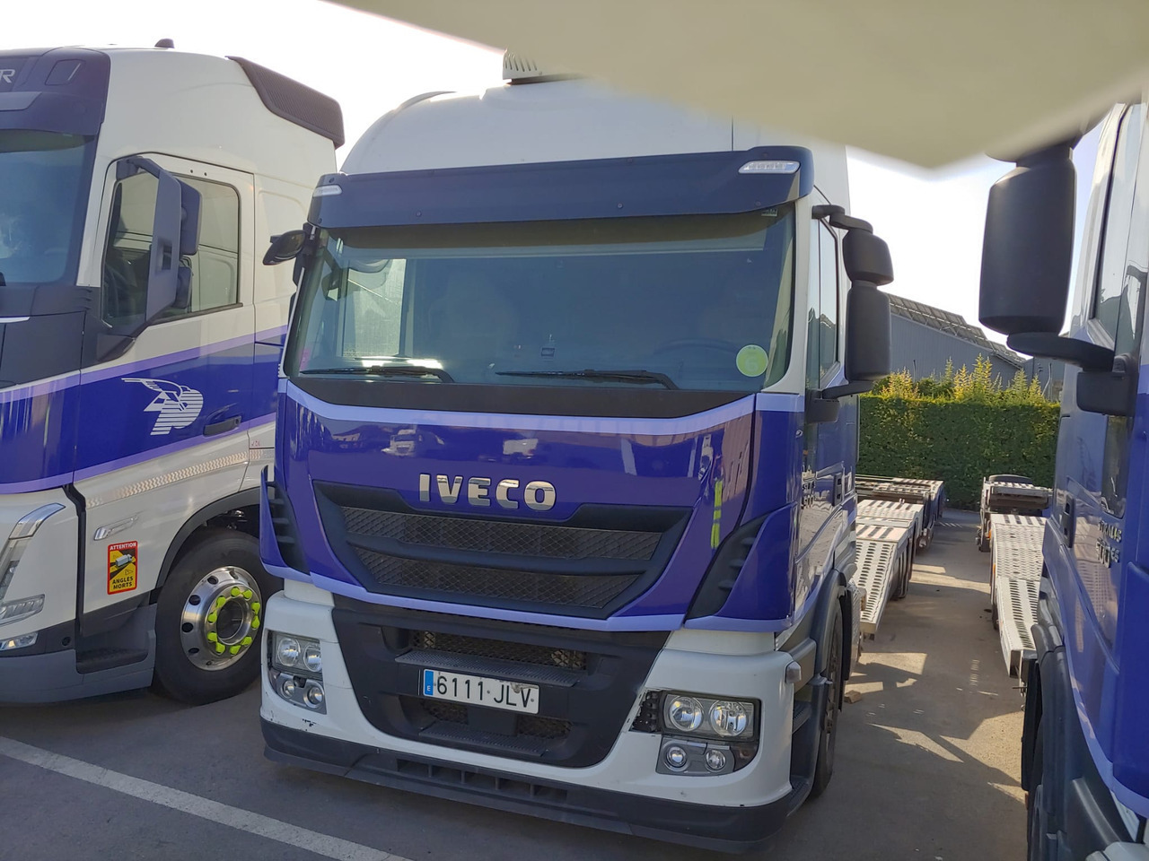 IVECO AS190S50FP - Autotransporter truck: picture 3 IVECO AS190S50FP - Autotransporter truck: picture 3