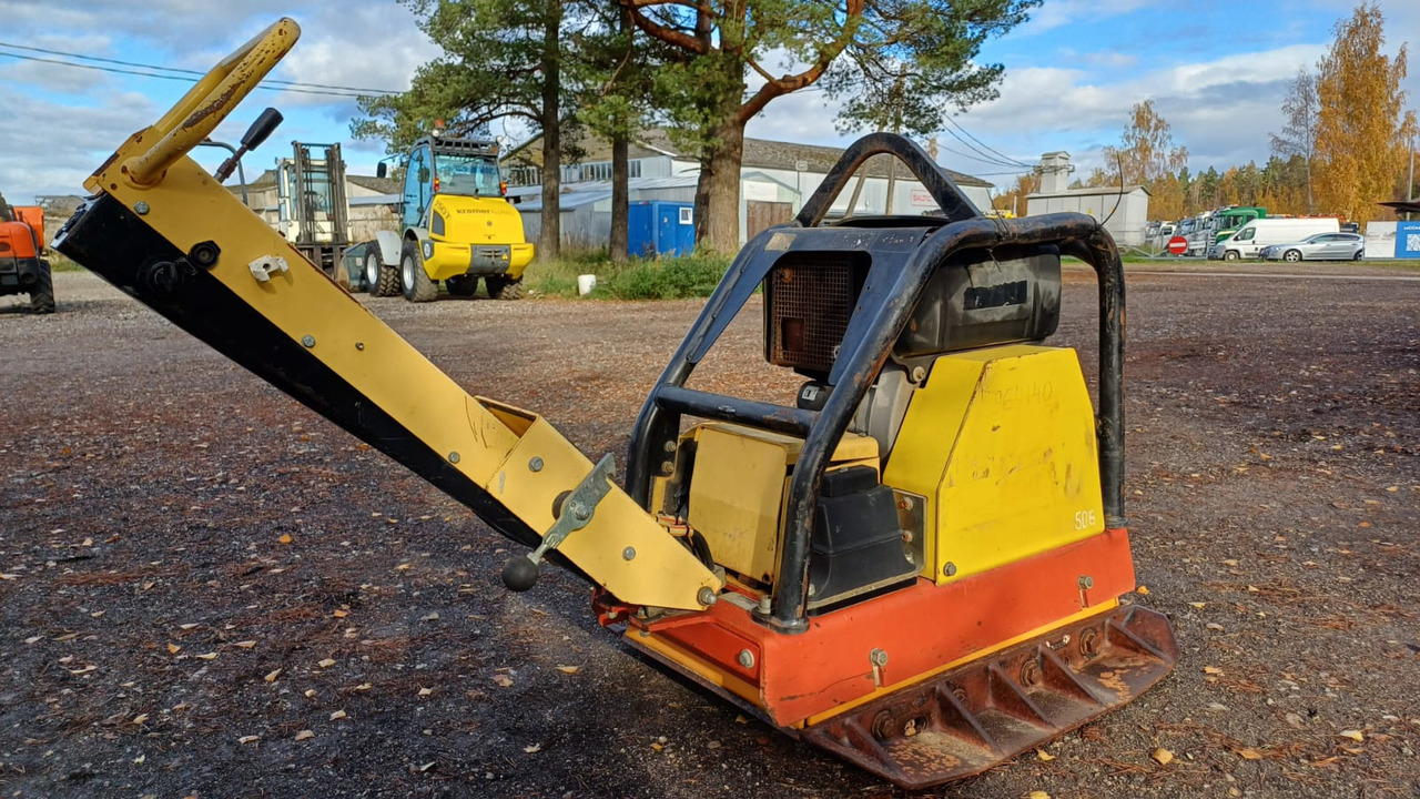 DYNAPAC LG500 - Vibratory plate: picture 4 DYNAPAC LG500 - Vibratory plate: picture 4