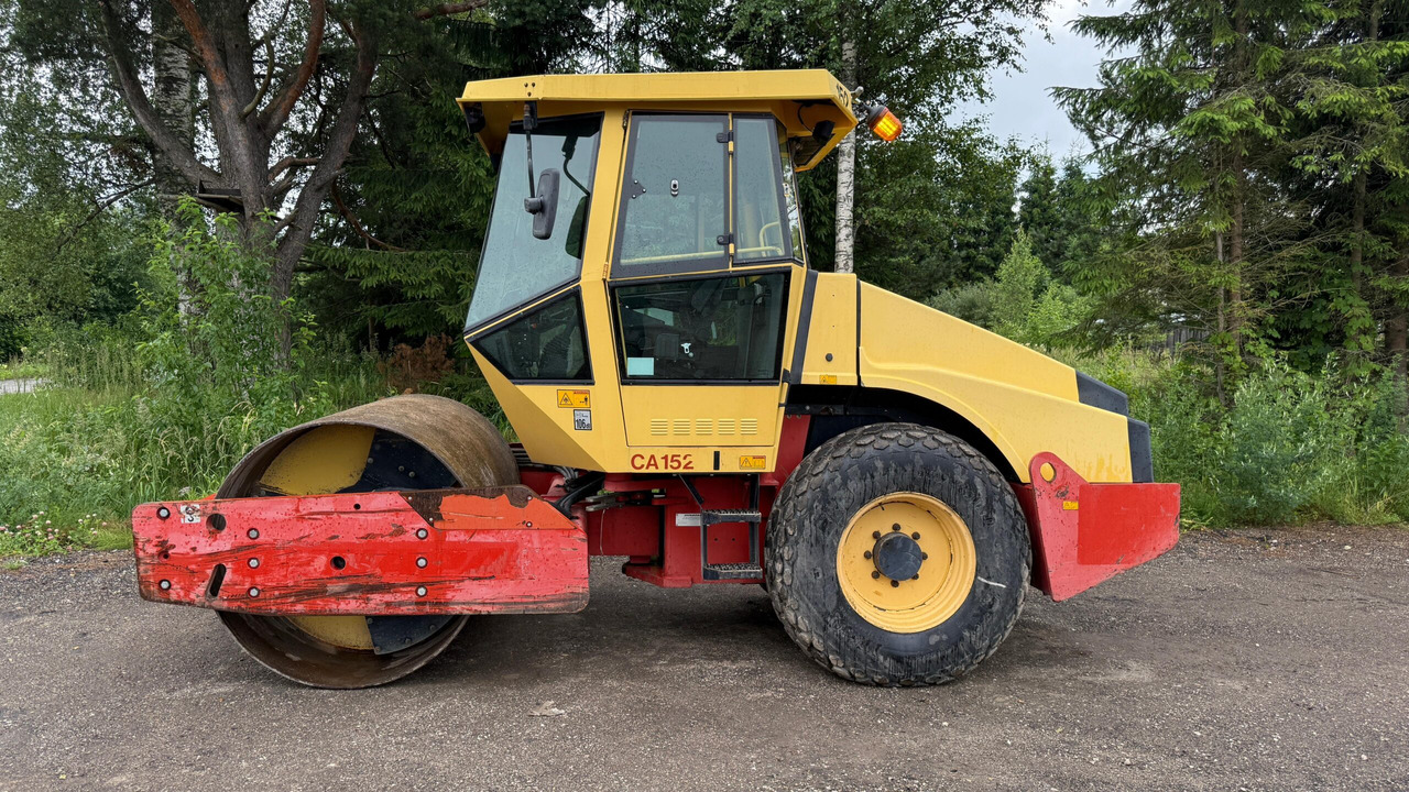 Dynapac CA152D - Compactor: picture 2 Dynapac CA152D - Compactor: picture 2