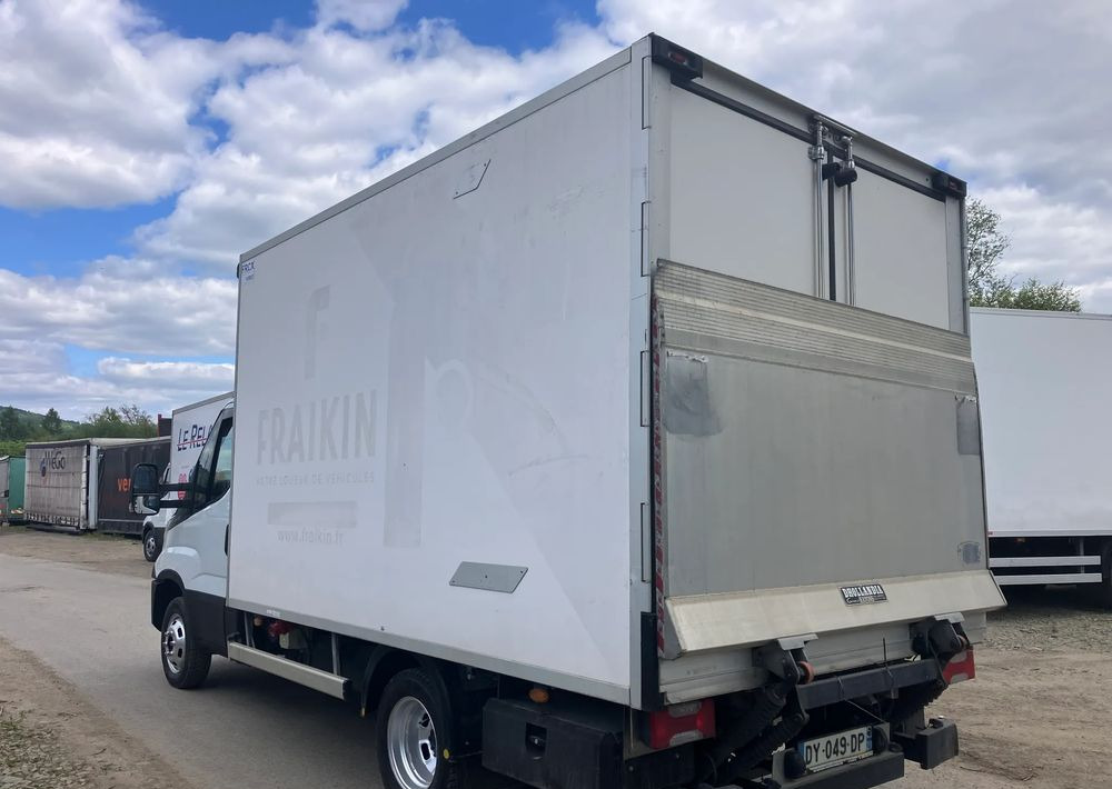 Iveco Daily 35C15 chłodnia 6 palet winda - Refrigerated van: picture 4 Iveco Daily 35C15 chłodnia 6 palet winda - Refrigerated van: picture 4