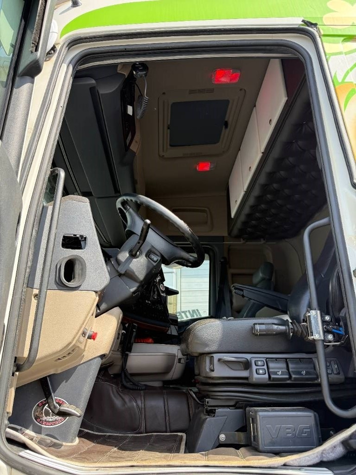 Scania R520LB8X4*4HNB - Hook lift truck: picture 5 Scania R520LB8X4*4HNB - Hook lift truck: picture 5
