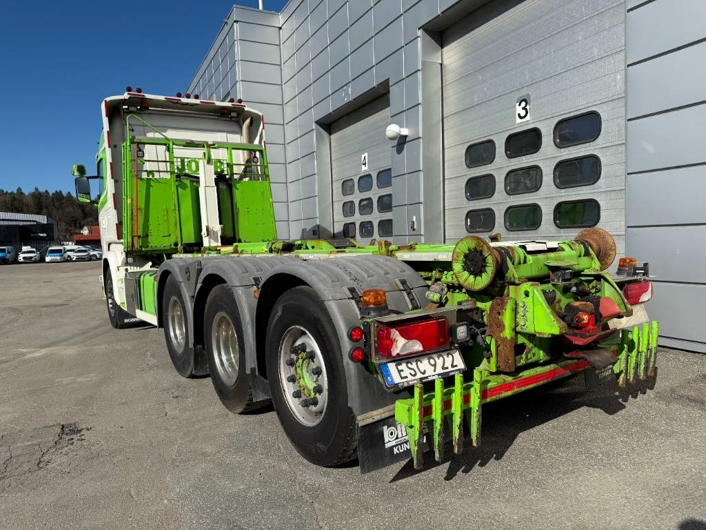 Scania R580lb8x4*4hna - Hook lift truck: picture 3 Scania R580lb8x4*4hna - Hook lift truck: picture 3