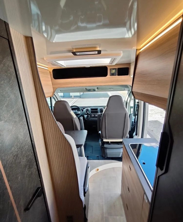 New Camper van Fiat Ducato Rimor Horus 45 NEW AUTOMAT Grau Truma Diesel Lampen FULL LED 4-Sitzer: picture 19