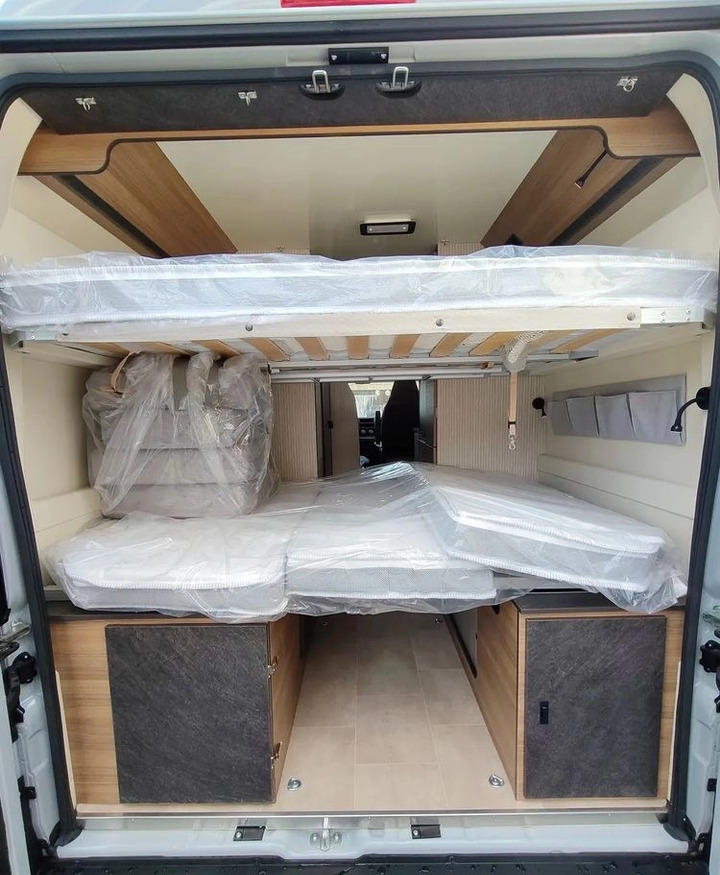 New Camper van Fiat Ducato Rimor Horus 45 NEW AUTOMAT Grau Truma Diesel Lampen FULL LED 4-Sitzer: picture 11