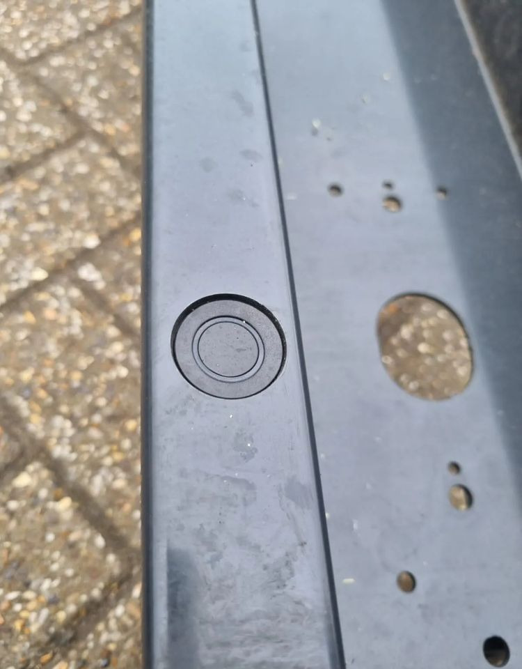 IVECO DAILY BELKA ZDERZAK TYŁ PARKTRONIC NOWY - Body and exterior: picture 4 IVECO DAILY BELKA ZDERZAK TYŁ PARKTRONIC NOWY - Body and exterior: picture 4