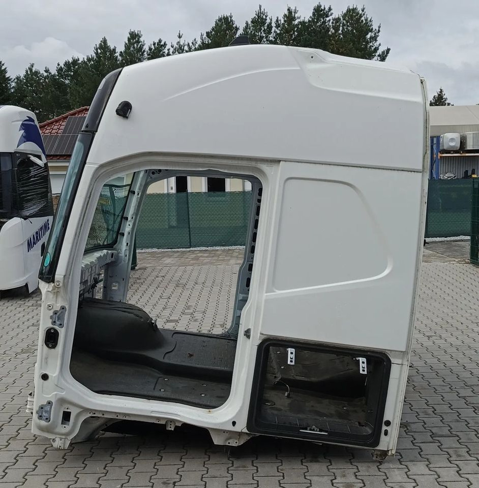 KABINA VOLVO FH4 - Cab for Truck: picture 3 KABINA VOLVO FH4 - Cab for Truck: picture 3