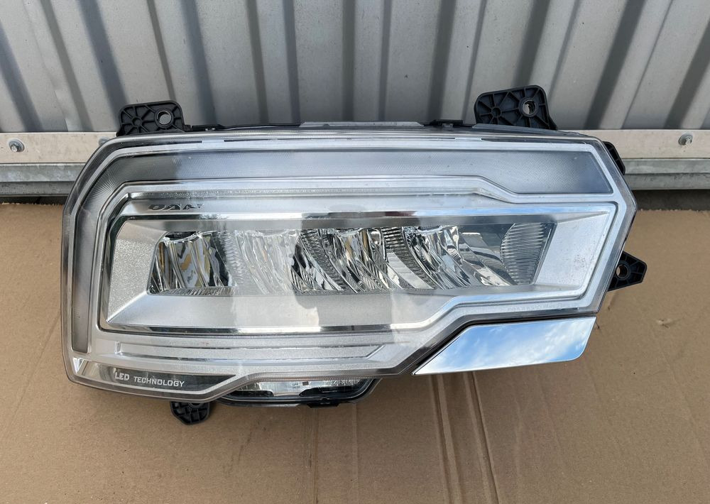 Lamp LED DAF XG XG+ XF prawa reflektor oryginał - Lights/ Lighting for Truck: picture 1 Lamp LED DAF XG XG+ XF prawa reflektor oryginał - Lights/ Lighting for Truck: picture 1