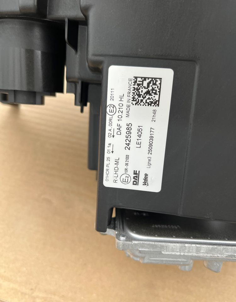 NOWE lampy LED DAF XG XG+ XF reflektor oryginał lampa NOWA - Lights/ Lighting for Truck: picture 2 NOWE lampy LED DAF XG XG+ XF reflektor oryginał lampa NOWA - Lights/ Lighting for Truck: picture 2