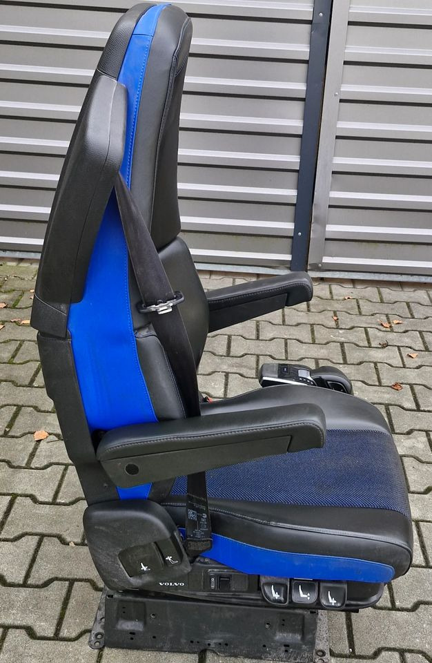 VOLVO FH5 FM5 FOTEL KIEROWCY UK - Cab and interior: picture 3 VOLVO FH5 FM5 FOTEL KIEROWCY UK - Cab and interior: picture 3