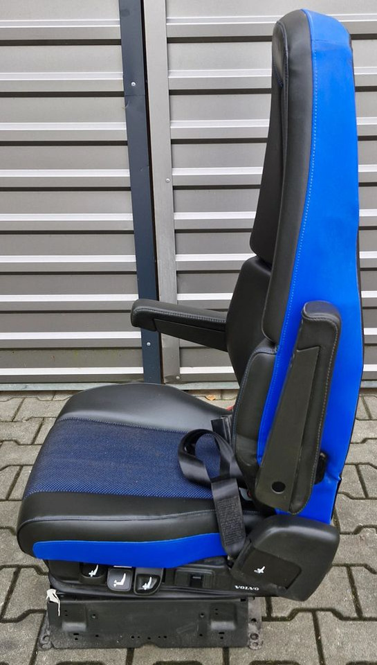 VOLVO FH5 FM5 FOTEL PASAŻERA UK - Cab and interior: picture 4 VOLVO FH5 FM5 FOTEL PASAŻERA UK - Cab and interior: picture 4