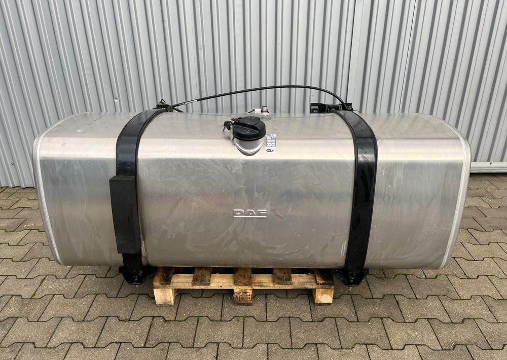 Zbiornik paliwa DAF XG XF CF 620 litrów bak jak NOWY - Fuel processing/ Fuel delivery for Truck: picture 1 Zbiornik paliwa DAF XG XF CF 620 litrów bak jak NOWY - Fuel processing/ Fuel delivery for Truck: picture 1