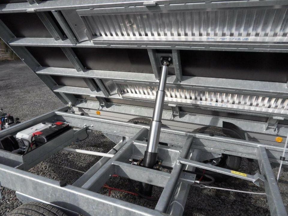 Tipper trailer Böckmann PKW-Anhänger, Elektro-Dreiseitenkipper, 3,5to.: picture 7