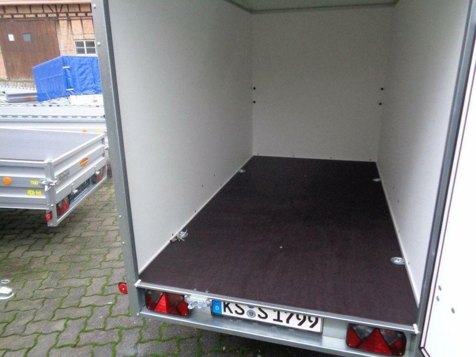 Böckmann PKW-Anhänger Koffer 1,35to. 100 km/h Kofferanhänger - Car trailer: picture 4 Böckmann PKW-Anhänger Koffer 1,35to. 100 km/h Kofferanhänger - Car trailer: picture 4