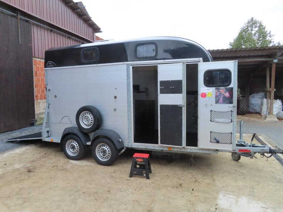 Böckmann Pferdeanhänger Big Portax WCF 100km/h SaKa. Viedok. - Horse trailer: picture 1 Böckmann Pferdeanhänger Big Portax WCF 100km/h SaKa. Viedok. - Horse trailer: picture 1