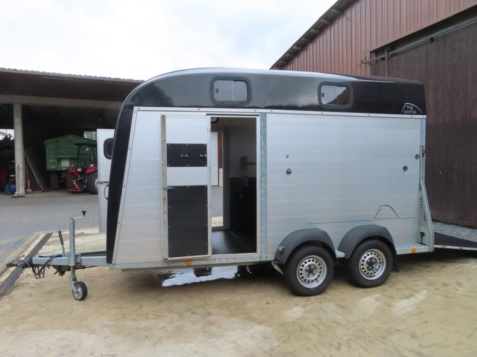 Böckmann Pferdeanhänger Big Portax WCF 100km/h SaKa. Viedok. - Horse trailer: picture 2 Böckmann Pferdeanhänger Big Portax WCF 100km/h SaKa. Viedok. - Horse trailer: picture 2