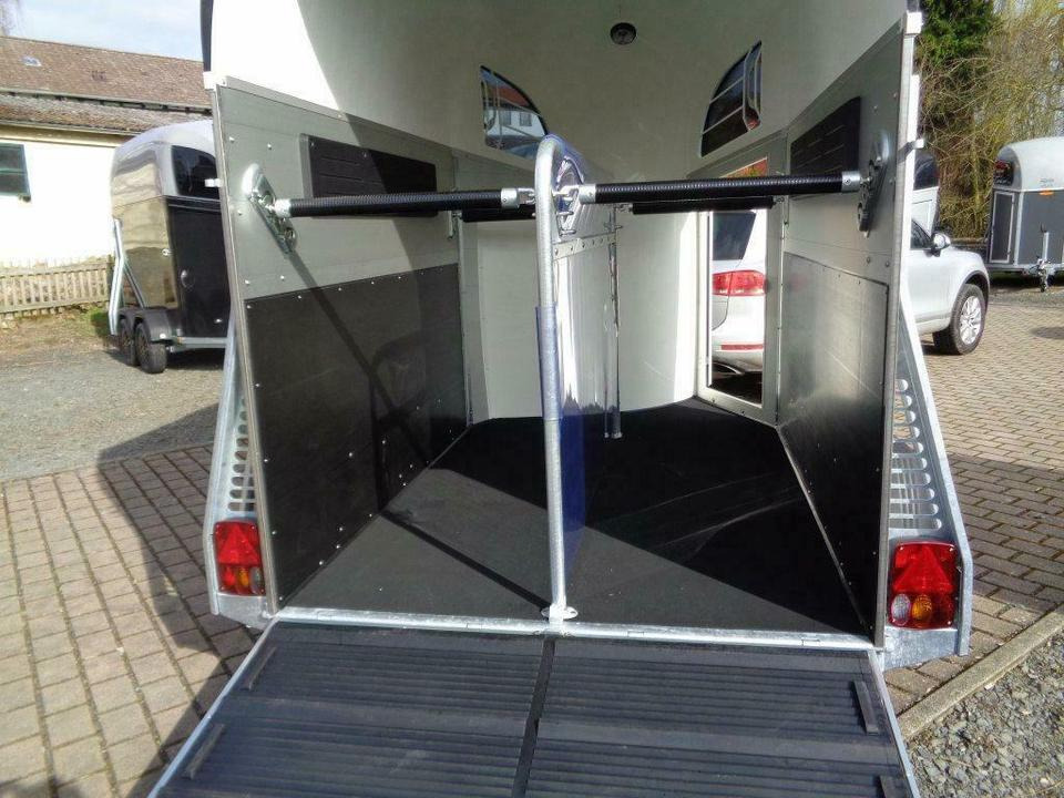 Böckmann Pferdeanhänger, Champion R, ALUBODEN, SaKa, 100 km/h - Horse trailer: picture 4 Böckmann Pferdeanhänger, Champion R, ALUBODEN, SaKa, 100 km/h - Horse trailer: picture 4