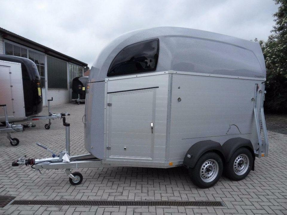 Böckmann Pferdeanhänger Champion R, Aluboden, Sattelkammer, 100km - Horse trailer: picture 2 Böckmann Pferdeanhänger Champion R, Aluboden, Sattelkammer, 100km - Horse trailer: picture 2