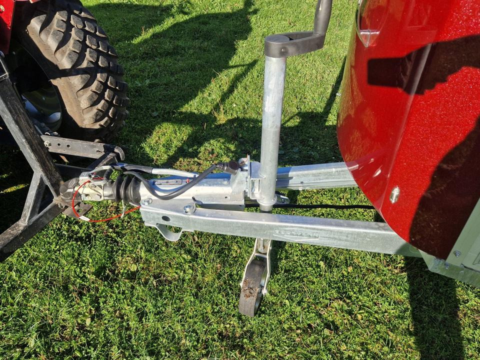 Böckmann Pferdeanhänger Champion R, SaKa., 100 km/h - Horse trailer: picture 5 Böckmann Pferdeanhänger Champion R, SaKa., 100 km/h - Horse trailer: picture 5