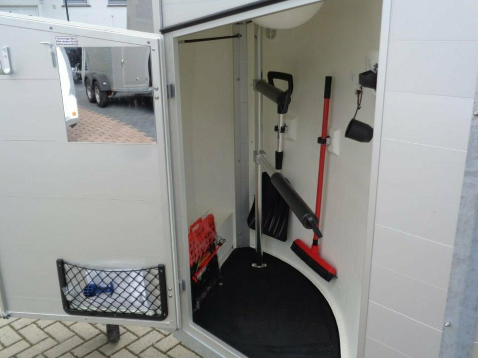 Böckmann Pferdeanhänger Champion R Sattelkammer Aluboden - Horse trailer: picture 3 Böckmann Pferdeanhänger Champion R Sattelkammer Aluboden - Horse trailer: picture 3