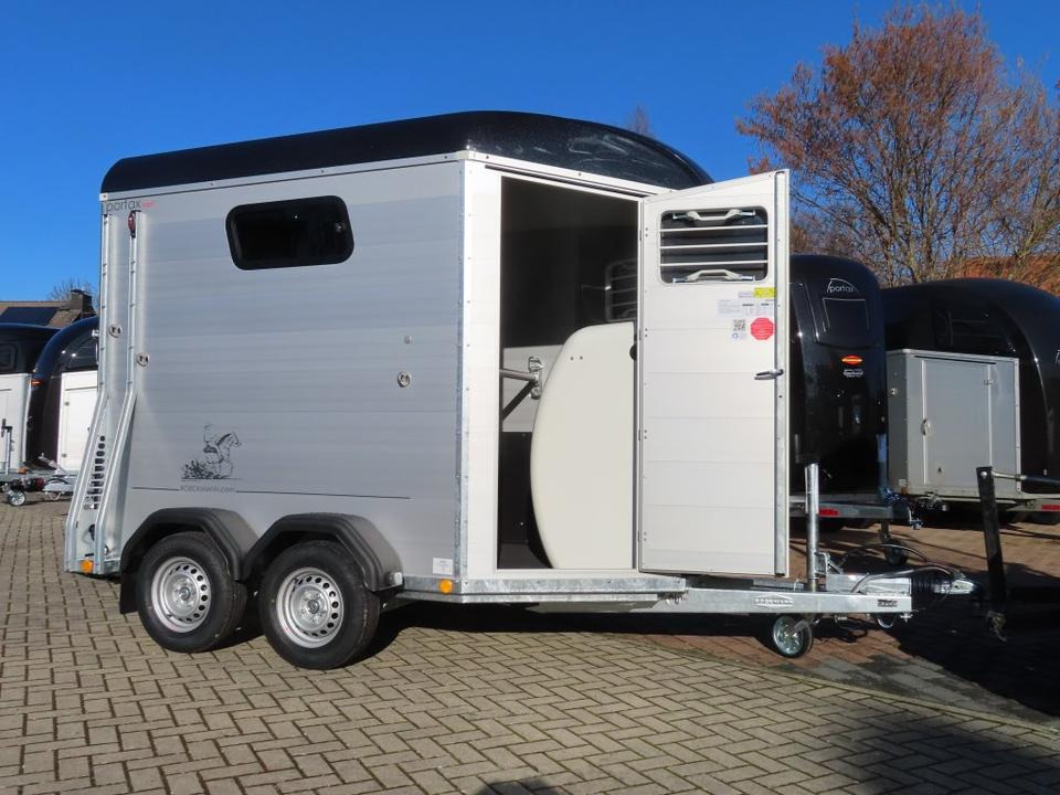 Böckmann Pferdeanhänger, Portax-Western, Flügeltür, 100 km/h - Horse trailer: picture 2 Böckmann Pferdeanhänger, Portax-Western, Flügeltür, 100 km/h - Horse trailer: picture 2
