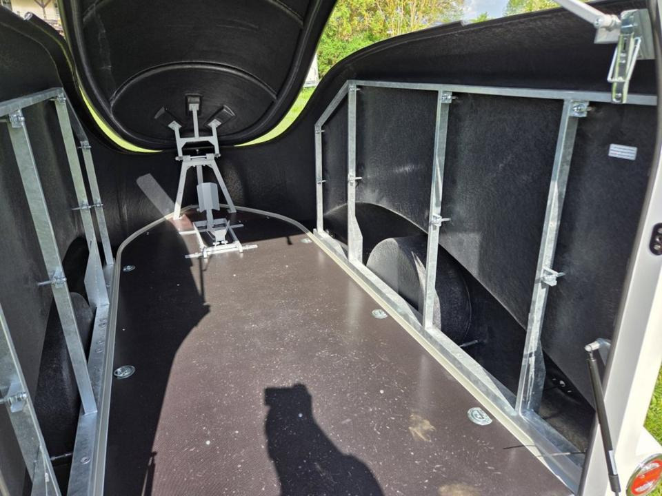 Motorcycle trailer PKW Anhänger Motorrad Geschlossen Kofferanhänger 1000kg 100km/h: picture 9 Motorcycle trailer PKW Anhänger Motorrad Geschlossen Kofferanhänger 1000kg 100km/h: picture 9