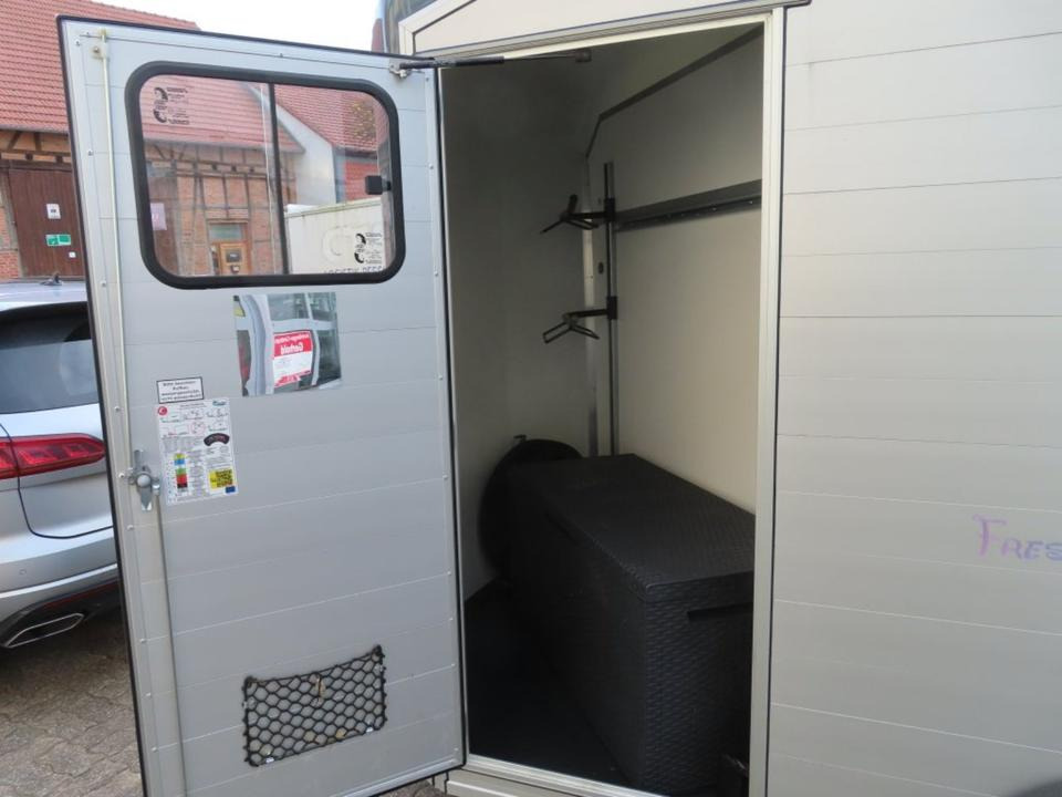 Pferdeanhänger Cheval Liberte MAXI 2 Sattelraum 100 km/h Kamera - Horse trailer: picture 5 Pferdeanhänger Cheval Liberte MAXI 2 Sattelraum 100 km/h Kamera - Horse trailer: picture 5