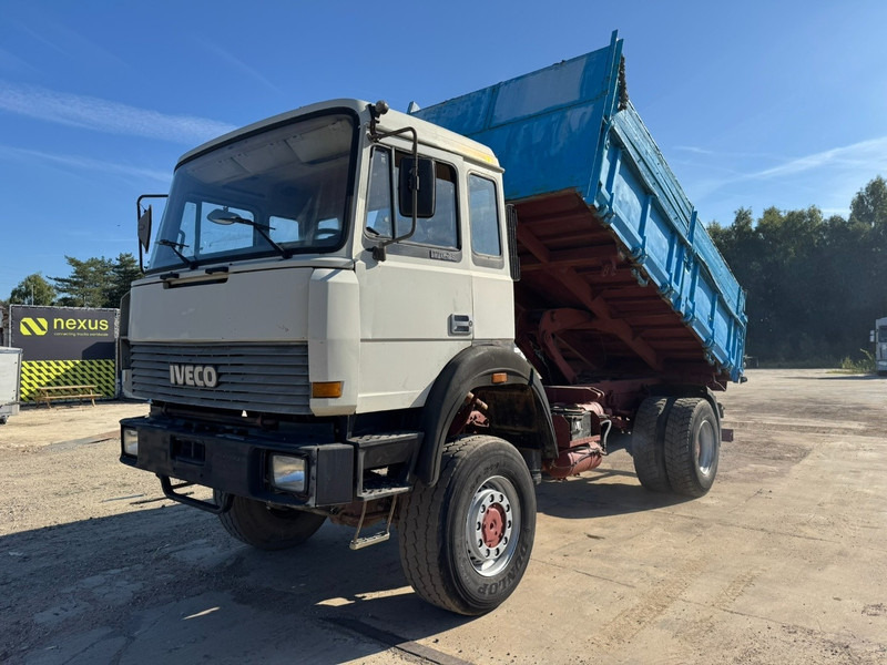 Iveco Magirus 170 - 25 (4X4 / GRAND PONT / LAMES / POMPE MANUELLE) - Tipper: picture 1 Iveco Magirus 170 - 25 (4X4 / GRAND PONT / LAMES / POMPE MANUELLE) - Tipper: picture 1