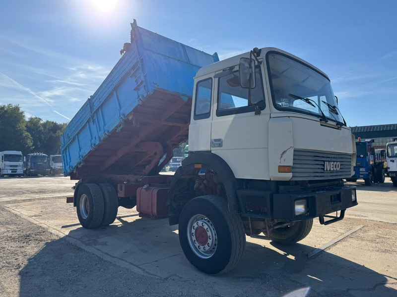 Iveco Magirus 170 - 25 (4X4 / GRAND PONT / LAMES / POMPE MANUELLE) - Tipper: picture 3 Iveco Magirus 170 - 25 (4X4 / GRAND PONT / LAMES / POMPE MANUELLE) - Tipper: picture 3