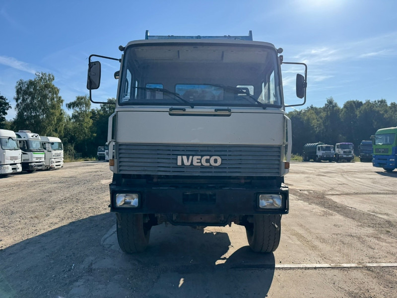 Iveco Magirus 170 - 25 (4X4 / GRAND PONT / LAMES / POMPE MANUELLE) - Tipper: picture 2 Iveco Magirus 170 - 25 (4X4 / GRAND PONT / LAMES / POMPE MANUELLE) - Tipper: picture 2