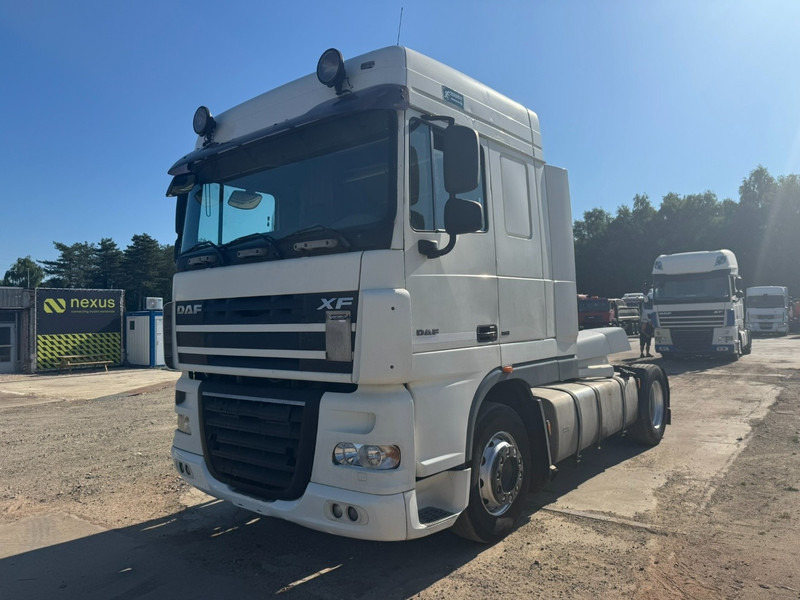 DAF 105 XF 460 Space Cab (MANUAL GEARBOX / BOITE MANUELLE) - Tractor unit: picture 1 DAF 105 XF 460 Space Cab (MANUAL GEARBOX / BOITE MANUELLE) - Tractor unit: picture 1