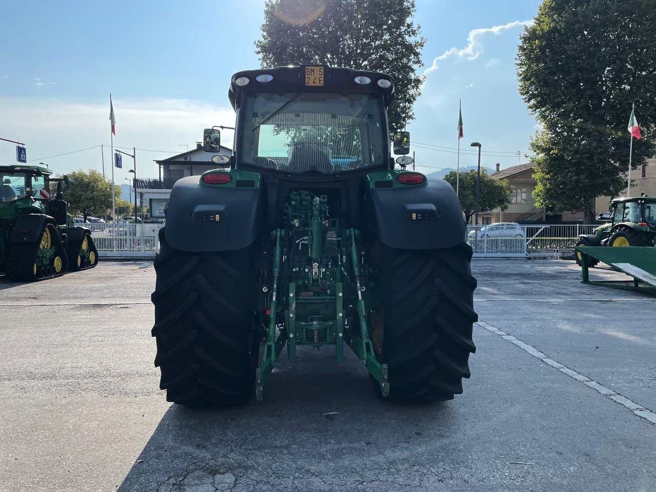 JOHN DEERE 6175 R - Farm tractor: picture 3 JOHN DEERE 6175 R - Farm tractor: picture 3