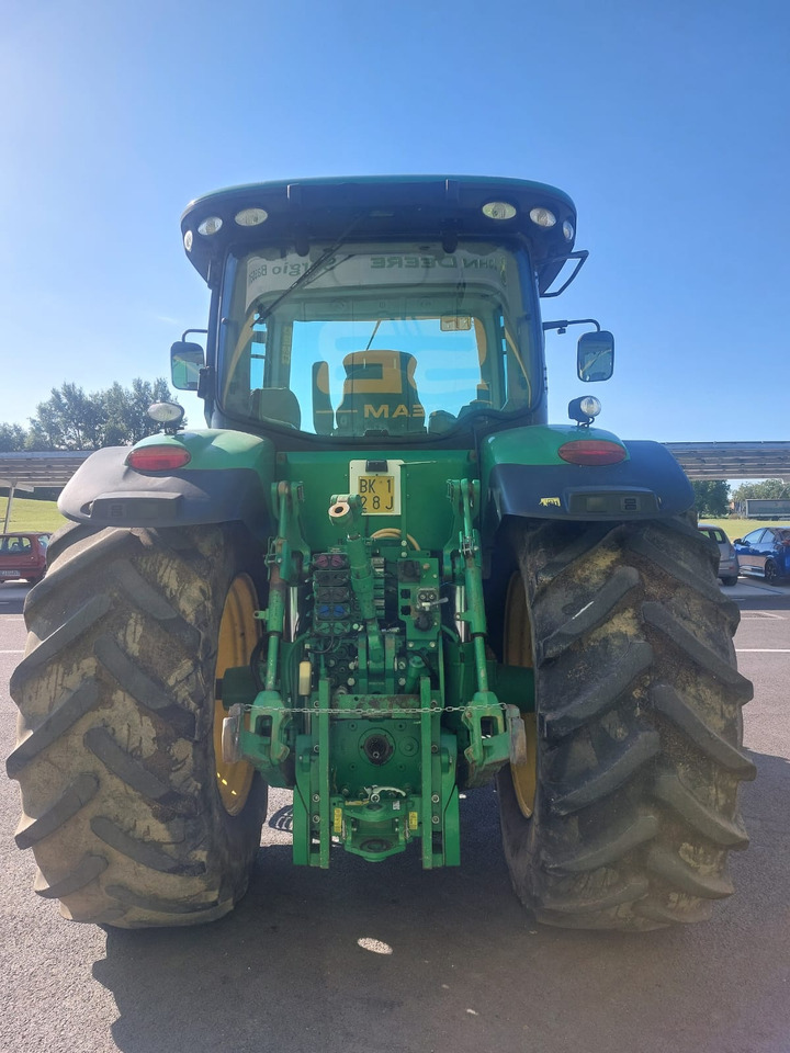 JOHN DEERE 7230 R - Farm tractor: picture 4 JOHN DEERE 7230 R - Farm tractor: picture 4