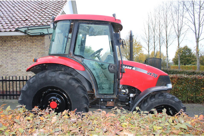 Case IH Jx 70 - Farm tractor: picture 2 Case IH Jx 70 - Farm tractor: picture 2