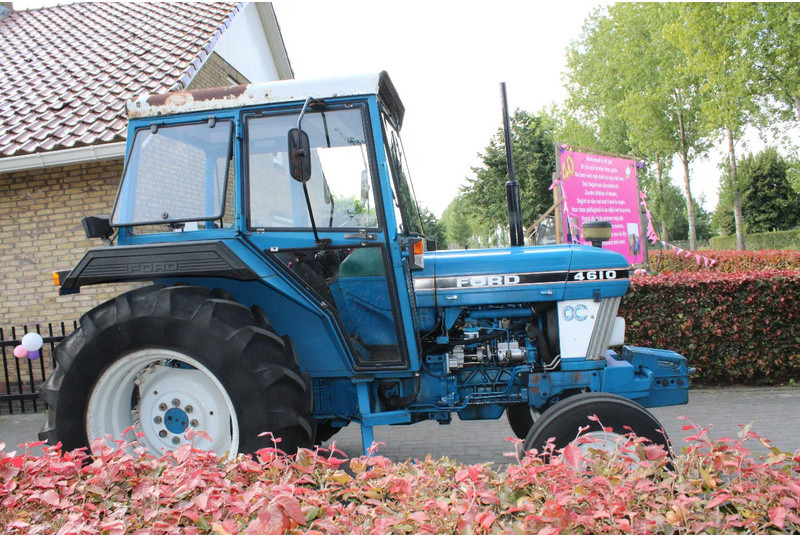 Ford 4610 - Farm tractor: picture 2 Ford 4610 - Farm tractor: picture 2