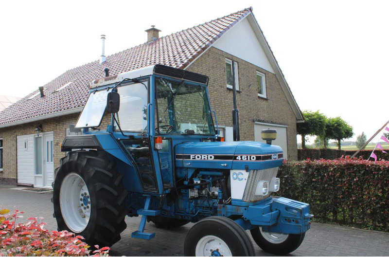 Ford 4610 - Farm tractor: picture 1 Ford 4610 - Farm tractor: picture 1