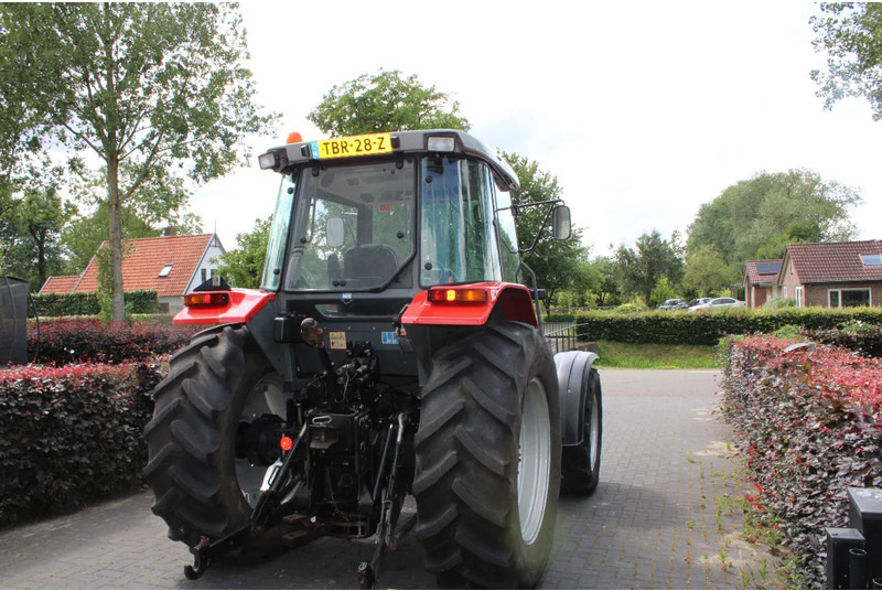 Massey Ferguson 4225 - Farm tractor: picture 4 Massey Ferguson 4225 - Farm tractor: picture 4